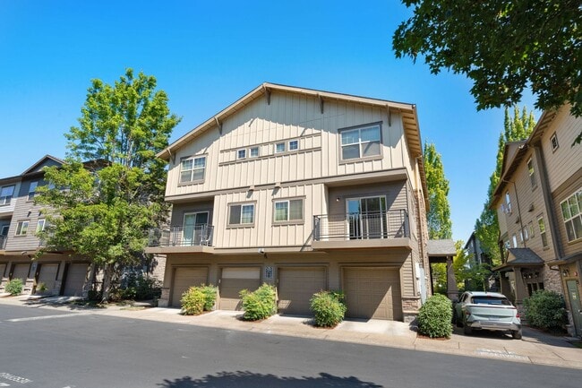 Building Photo - 648 NE Newstead Ln