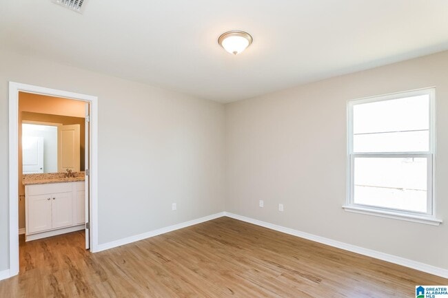 Building Photo - 1166 Hayward Lp