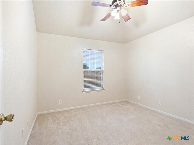 Building Photo - 1200 Lancelot Dr