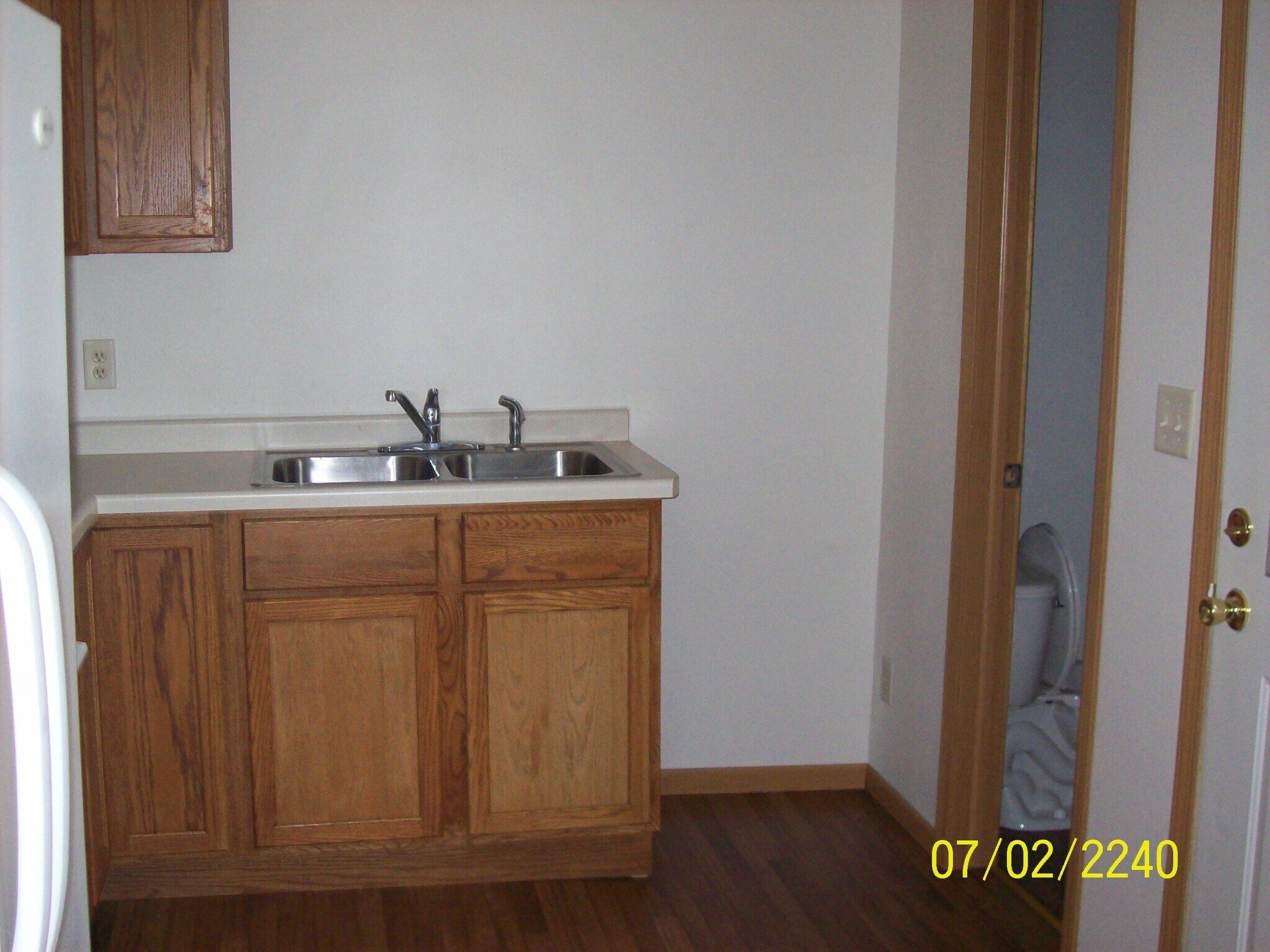 Building Photo - 828 Hobart St