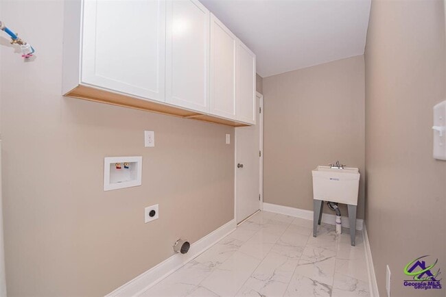 Building Photo - 401 Feagin Mill Rd