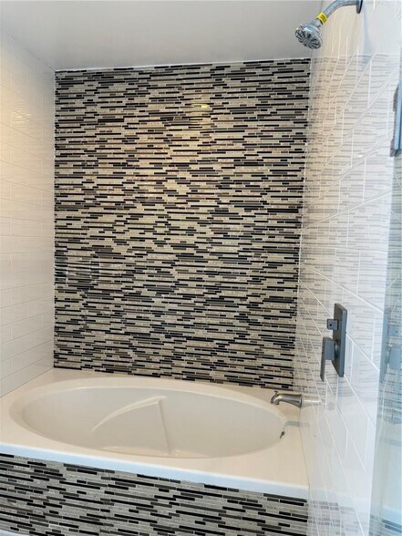 Building Photo - 888 Biscayne Blvd