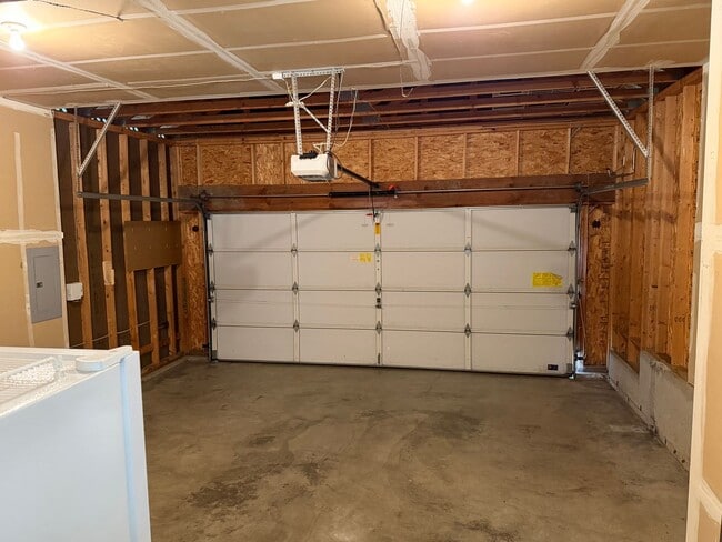 Building Photo - Everett 3 Bedroom Rambler