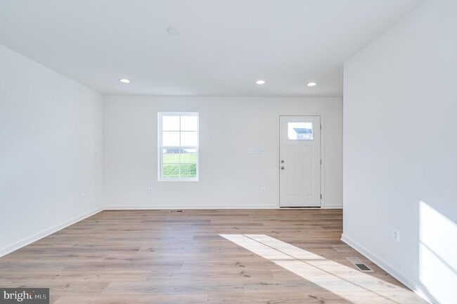 Building Photo - 192 Ludgate Mnr