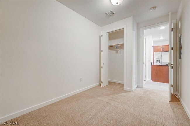 Building Photo - 4575 Dean Martin Dr