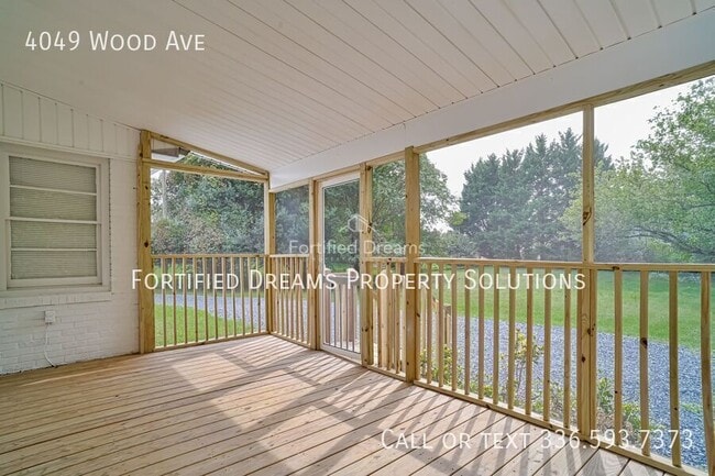 Building Photo - 4049 Wood Ave