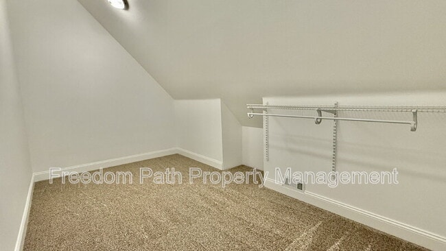 Building Photo - 465 N Elm Rd