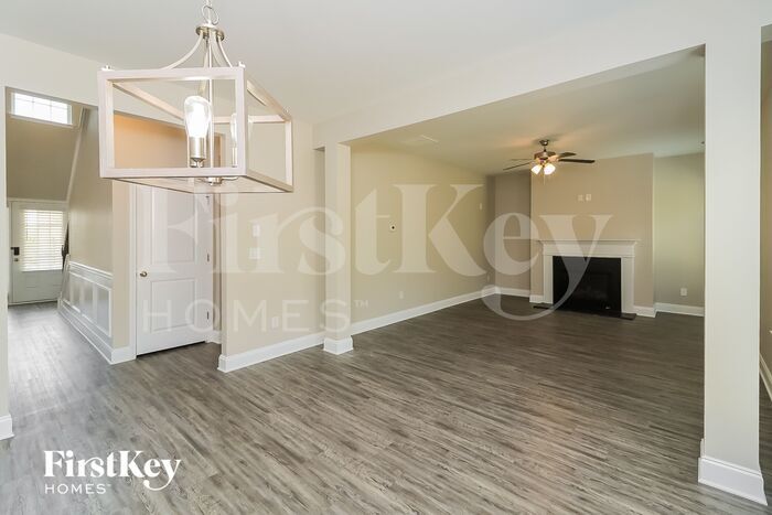 Building Photo - 127 Lookout Way