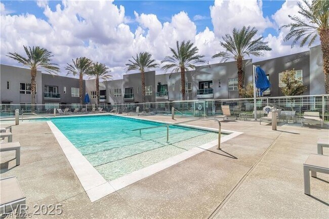 Building Photo - 4525 Dean Martin Dr