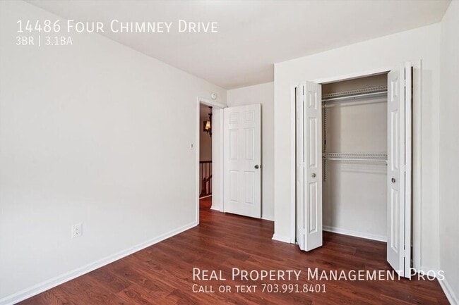 Building Photo - 14486 Four Chimney Dr