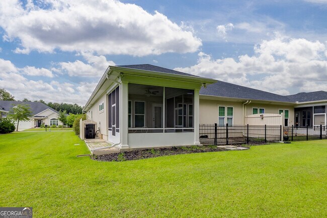 Building Photo - 37 Scarlet Maple Ln