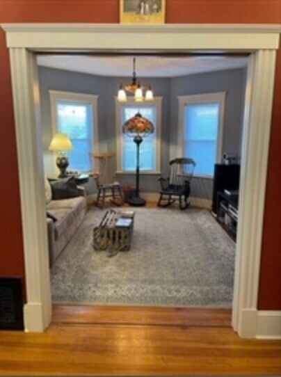 Building Photo - 18 Oakland St