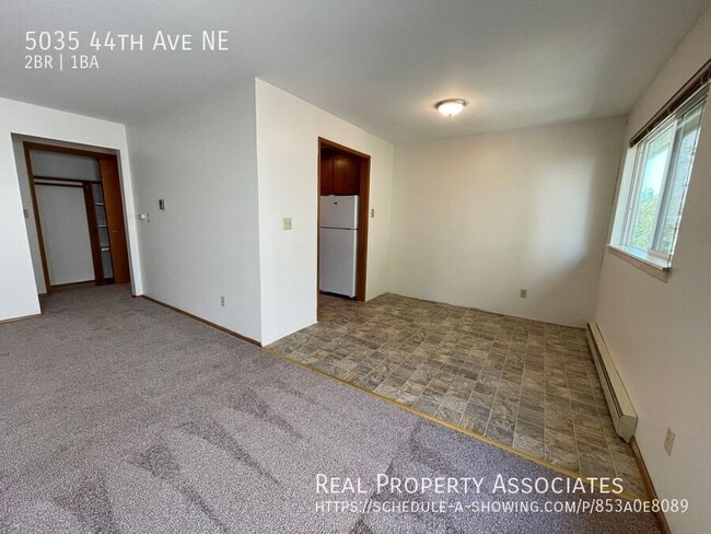 Building Photo - 5035 44th Ave NE