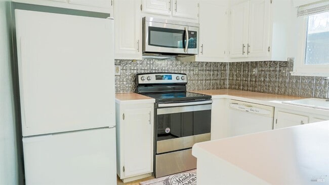 Building Photo - 108 Scotia Ln