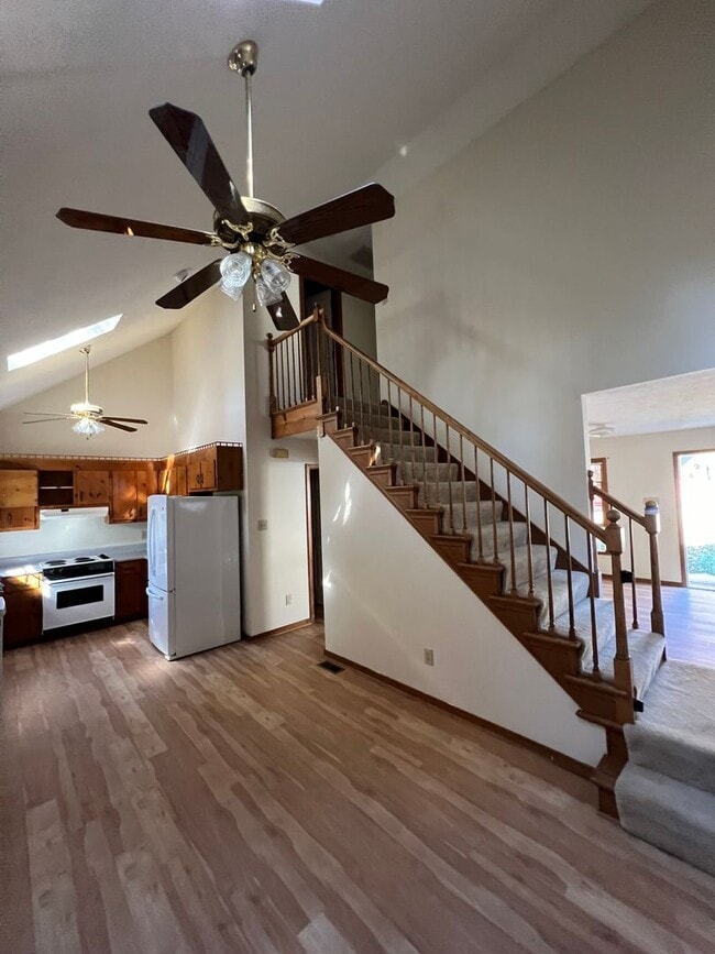 Building Photo - 6165 Stockade Dr