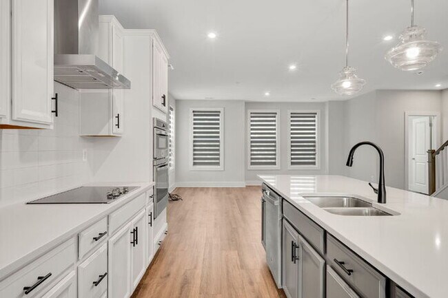 Building Photo - For Rent: Spacious 3-Bedroom Condo in the Heart of Richmond