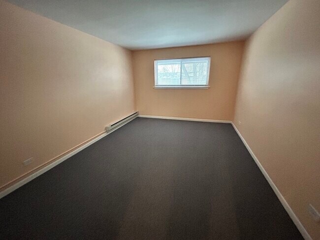 Building Photo - 1845 White Chapel Dr