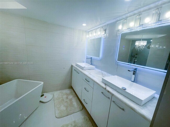 Building Photo - 4000 Towerside Terrace