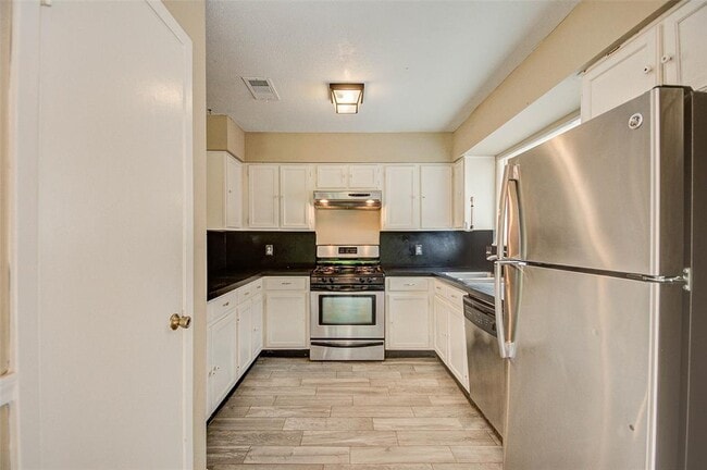 Building Photo - 7702 Tierra Verde Dr