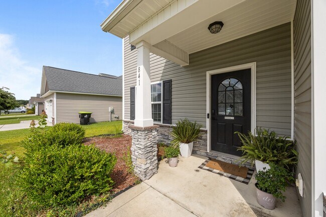 Building Photo - 841 Dynasty Dr