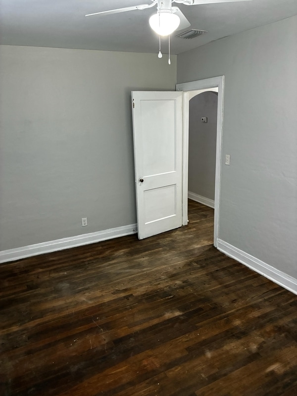 Building Photo - 565 Chestnut Dr