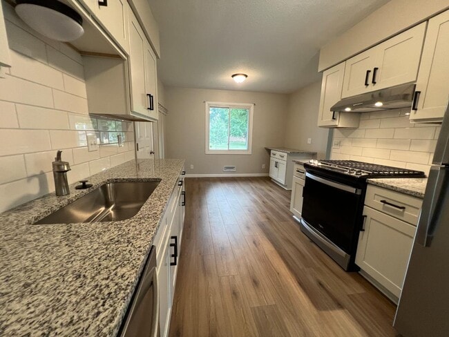 Building Photo - 6649 Homestead Ave Ct S