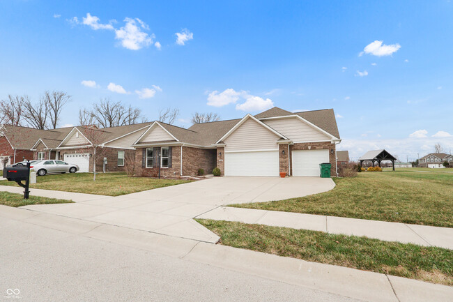 Building Photo - 6336 Burgin Dr