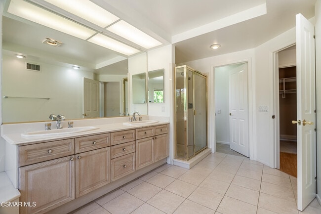 Building Photo - 1768 Fox Springs Cir