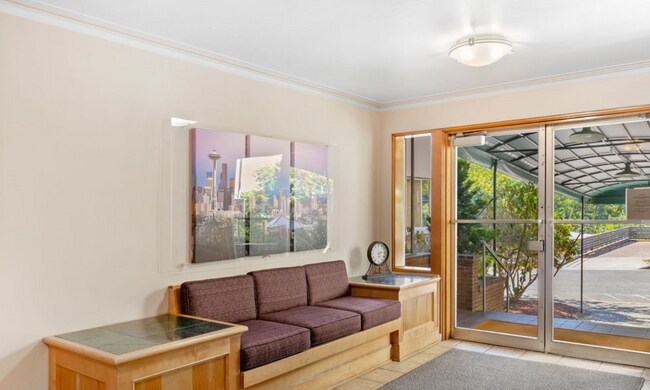 Building Photo - 1800 Taylor Ave N