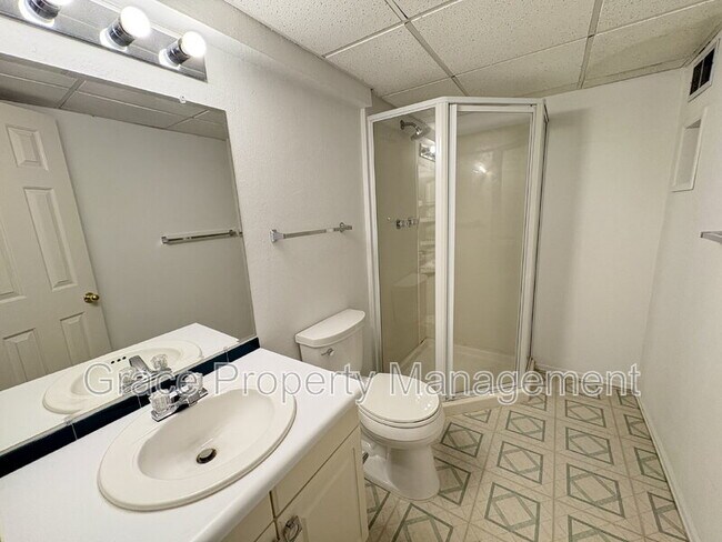 Building Photo - 8340 S Upham Way