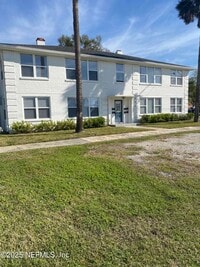Building Photo - 605 2nd St N