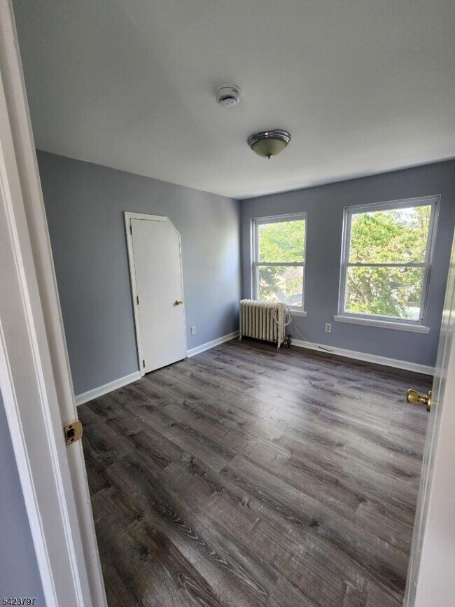 Building Photo - 10 Westcott St