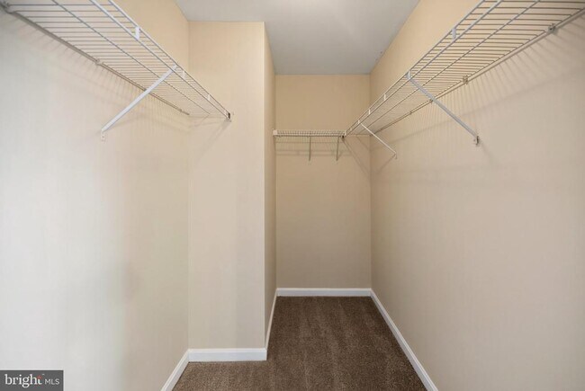 Building Photo - 10382 Lantern Ln