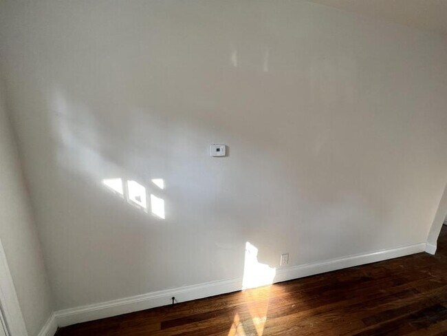 Building Photo - 407 N 42nd St
