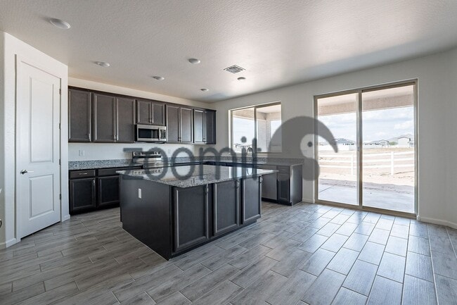 Building Photo - Coming Soon  Mid May 2026!- 4bdrm 3bath - 1 acre horse property