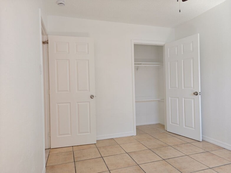 Building Photo - 1303 Turrill Ave