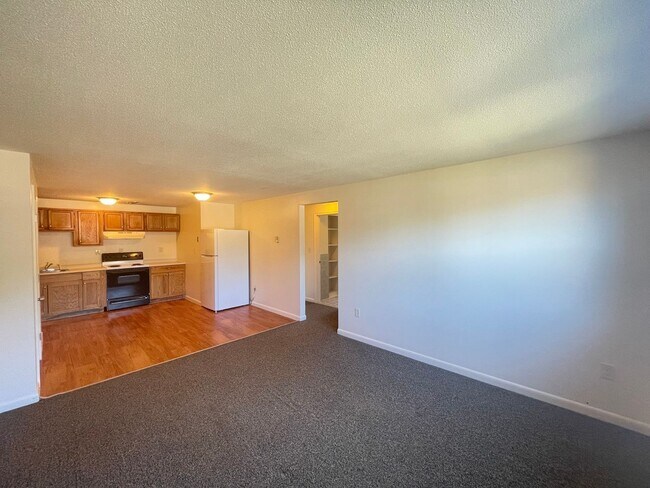 Building Photo - 173 Loudon Rd