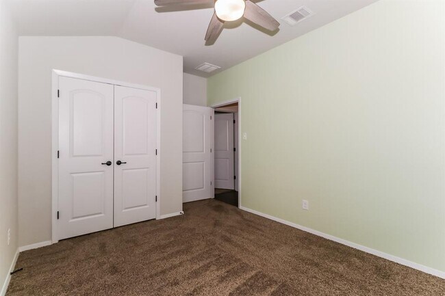 Building Photo - 21606 Bluejay Blvd