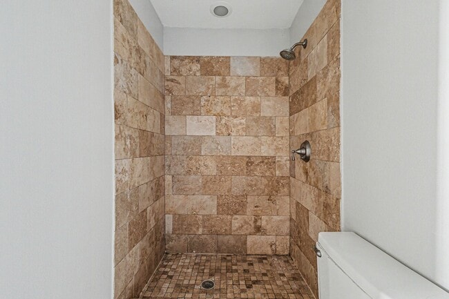 Building Photo - 5222 Fleetwood Oaks Ave