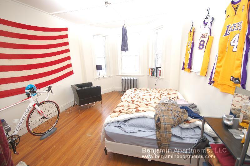 Building Photo - 1175 Boylston St