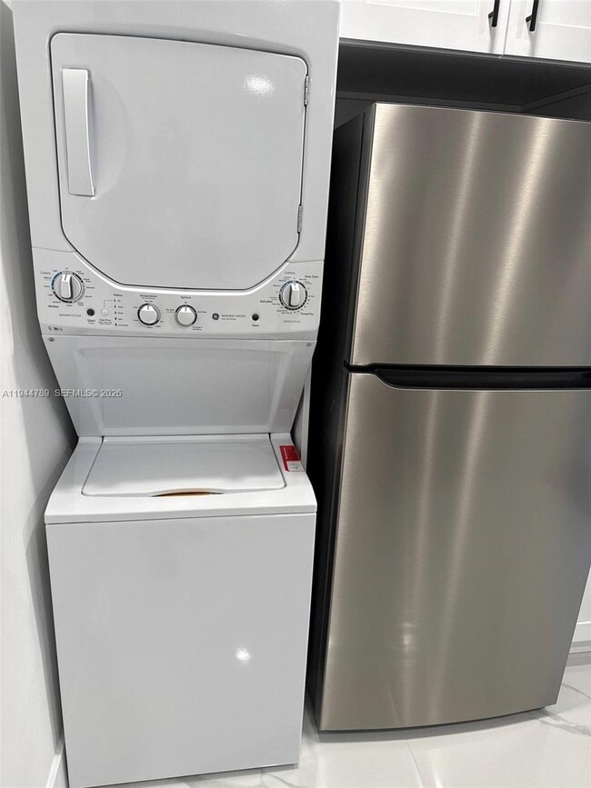 Building Photo - 1130 NE 201st Terrace