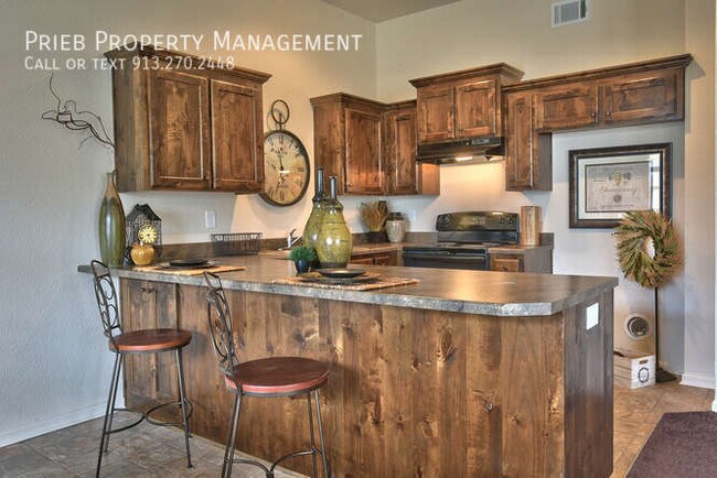 Building Photo - Prairie Haven Duplex - Available January 19th