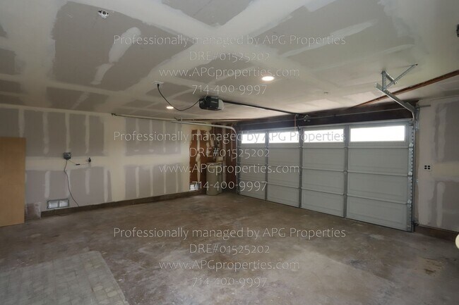 Building Photo - 829 N Elmwood St