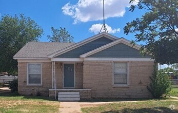 Building Photo - 844 Chestnut St