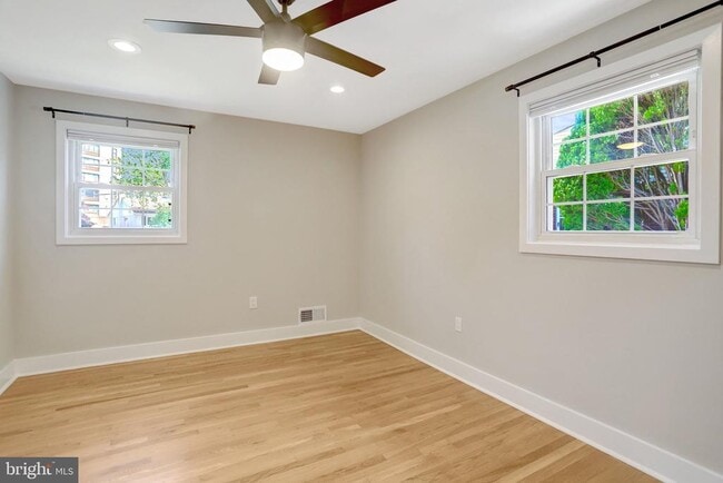 Building Photo - 4519 Holmes Run Pkwy