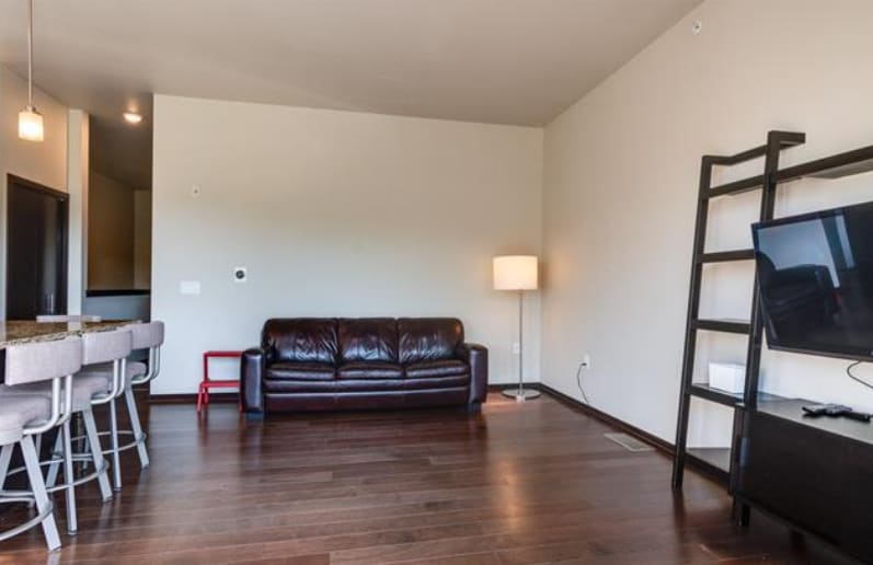 Building Photo - 803 E Mifflin St