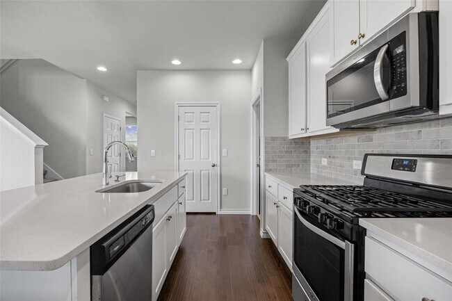 Building Photo - 11924 Gilleland Ln
