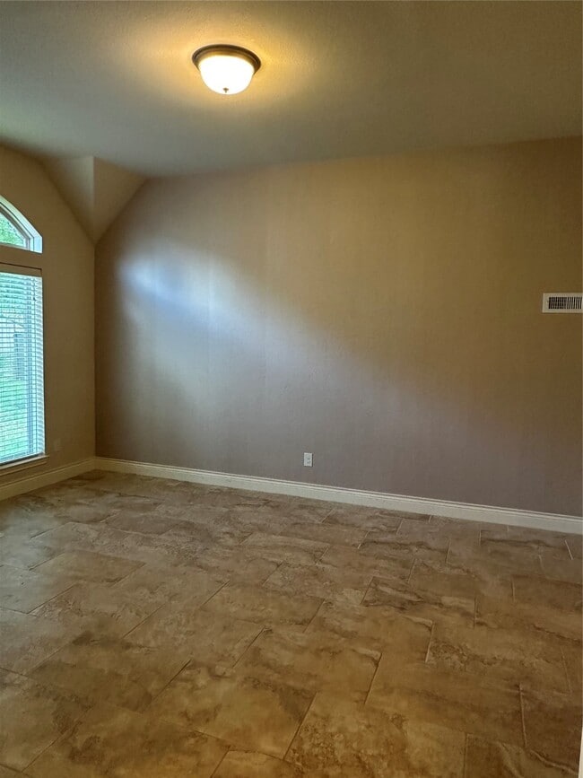 Building Photo - 23335 Robinson Pond Dr