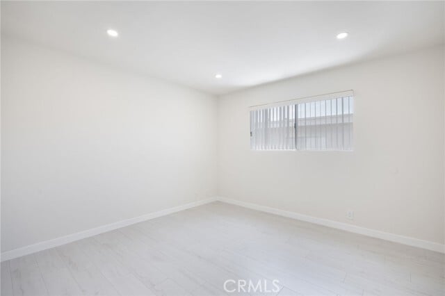 Building Photo - 333 Riverdale Dr