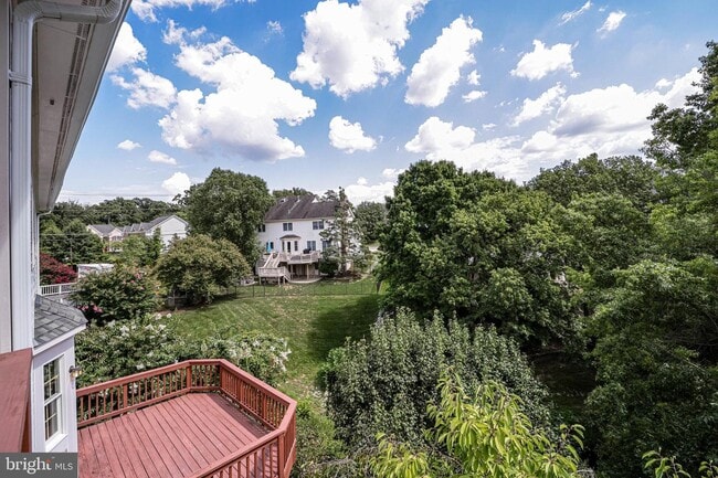 Building Photo - 6207 Woodland Lake Dr